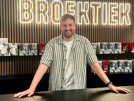 Lucas vond zijn plek tussen de broeken