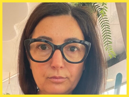 Van een studie psychologie in Roemenië naar store manager bij Amercia Today in Hilversum; Elena Tanase deed het!